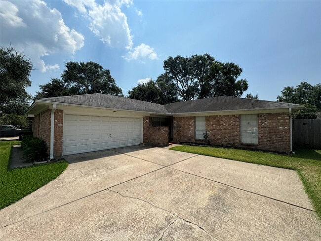 15810 Hickory Knoll Dr