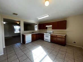 8114 Chancewood Ln in Humble, TX - Building Photo - Building Photo