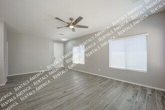 2738 E Indian Wells Pl in Chandler, AZ - Building Photo - Building Photo