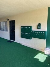 Alethea Apartments in Bell, CA - Foto de edificio - Building Photo