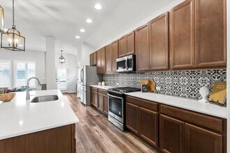 7909 Catbird Ln in Austin, TX - Building Photo - Building Photo