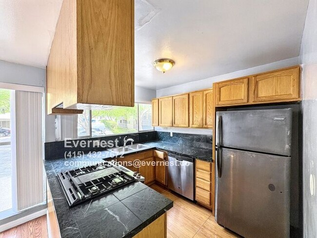 property at 2345 Paloma Ct
