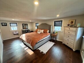 114 Lexington St in Burlington, MA - Building Photo - Building Photo