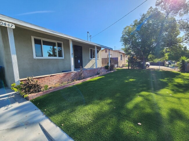 property at 10447 Cantara St