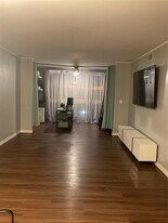 7840 NW 50th St in Lauderhill, FL - Building Photo