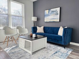 525 Parkway Dr NE in Atlanta, GA - Building Photo