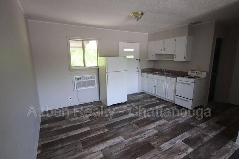 568 Julian Rd in Ringgold, GA - Building Photo