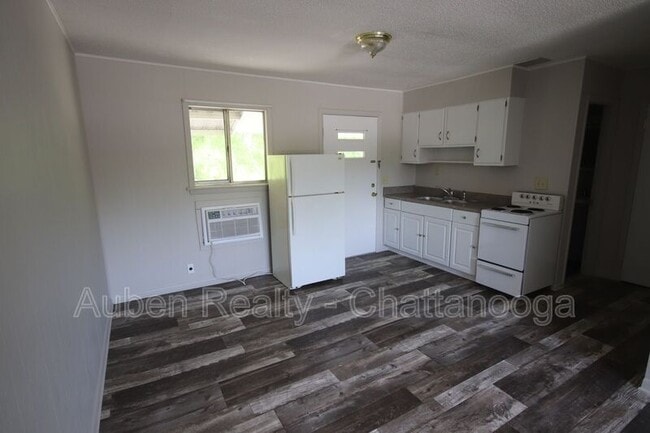 property at 568 Julian Rd