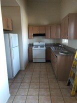 5869 S Figueroa St in Los Angeles, CA - Building Photo