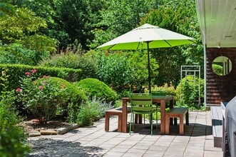 6 Randall Rd in Southampton, NY - Building Photo - Building Photo