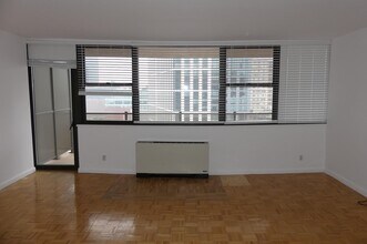 270 Marin Blvd in Jersey City, NJ - Building Photo - Building Photo