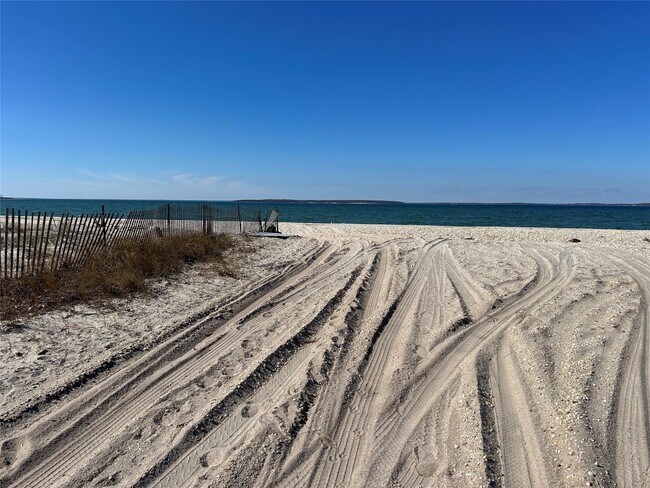 property at 17 Turtle Cove Dr