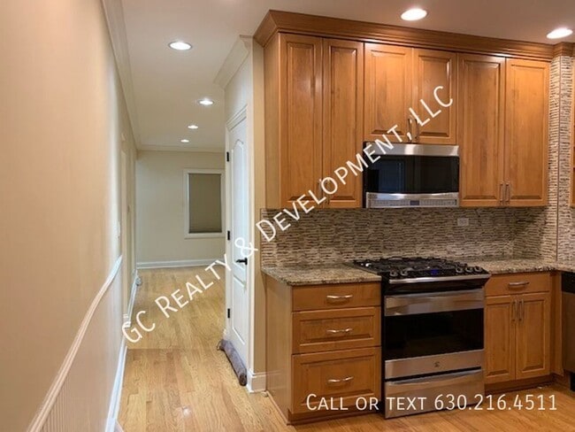 1460 Whitcomb Ave in Des Plaines, IL - Building Photo - Building Photo