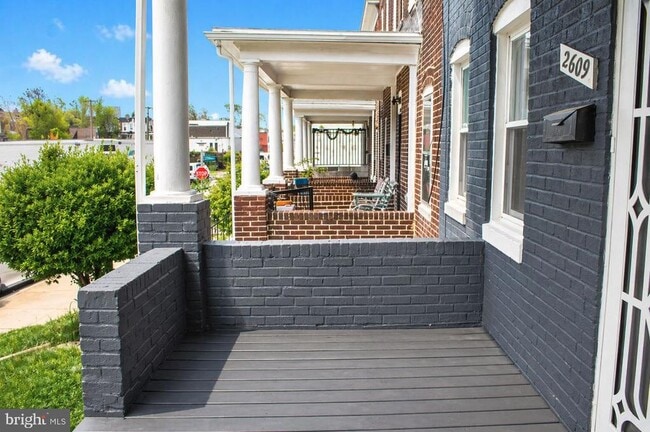 property at 2609 Lauretta Ave