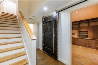 5235 Blossom St in Houston, TX - Foto de edificio - Building Photo