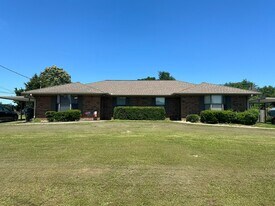 2108-2110 Stoneridge Dr in Flint, TX - Building Photo