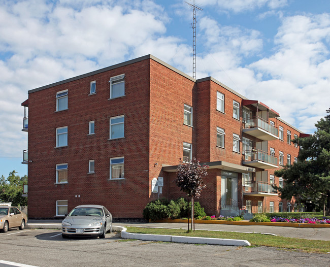 508 Danforth Rd in Toronto, ON - Building Photo - Primary Photo