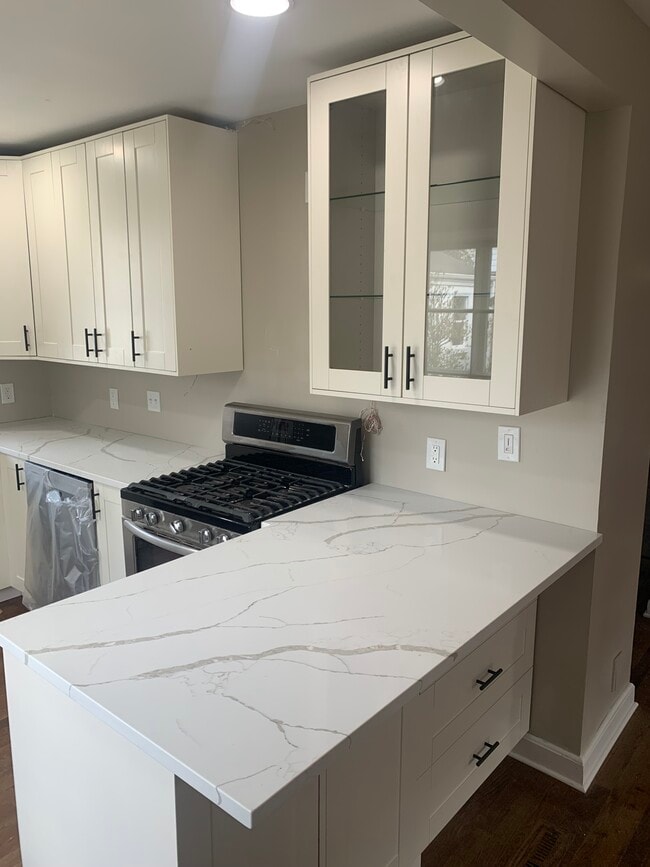 property at 824 E Hampton Rd