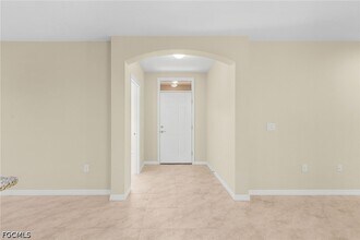 4298 Dutchess Park Rd in Ft. Myers, FL - Building Photo - Building Photo