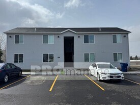 840 W 3rd N in St Anthony, ID - Building Photo