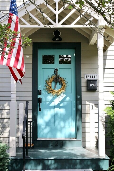 124 Mt Pleasant Ave in Gloucester, MA - Building Photo
