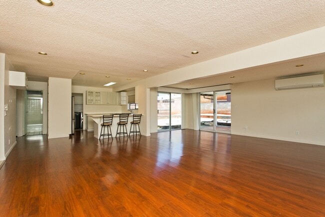 property at 95-877-877 Makaunulau St