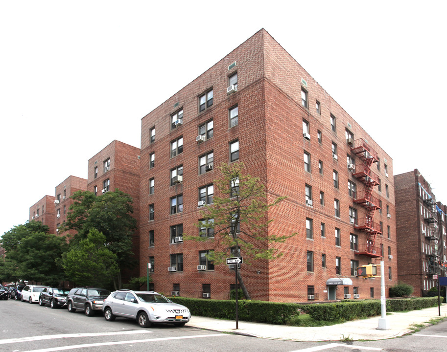 Eden Roc in Brooklyn, NY - Building Photo