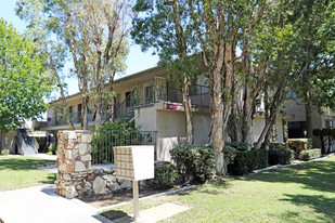 11671 Stuart Dr Apartments