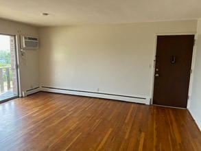 884 Mohawk Trail in Milford, OH - Building Photo - Building Photo