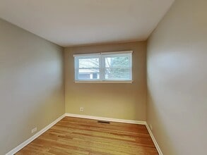 429 Lotus Ln in Glenview, IL - Building Photo - Building Photo