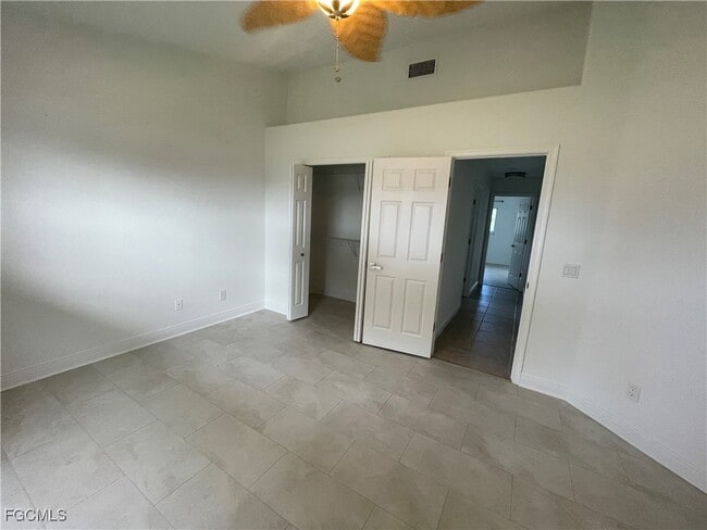 property at 609 SW 43rd Ln