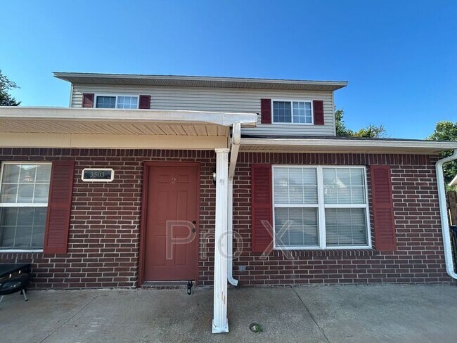 property at 3503 SW Victoria Pl