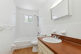 793 NW 91st St in Miami, FL - Building Photo - Building Photo