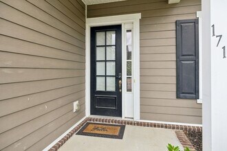 1719 Biscayne Dr in Franklin, TN - Foto de edificio - Building Photo