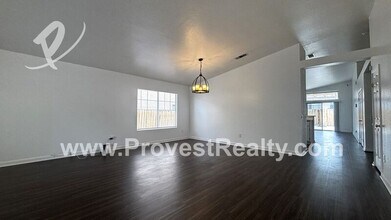 12511 Townhill Ct in Victorville, CA - Foto de edificio - Building Photo