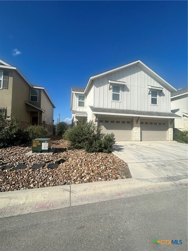 property at 320 Untermaier St