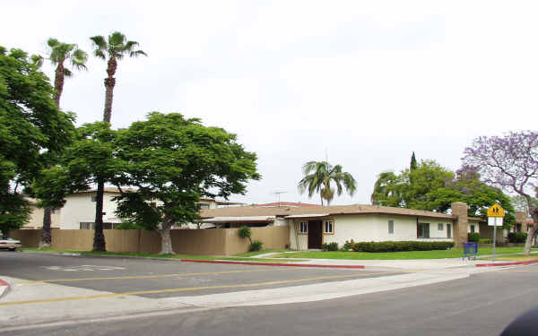 3425 W Danbrook Ave in Anaheim, CA - Building Photo - Building Photo