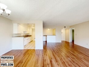 350 S Oakland in Pasadena, CA - Foto de edificio - Building Photo