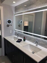 7768 NW 116th Ave in Doral, FL - Building Photo - Building Photo