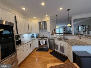 2142 Capstone Cir in Herndon, VA - Building Photo - Building Photo