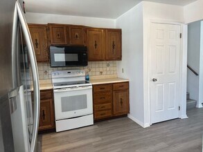 2109 Highland Ct in Harrisburg, PA - Building Photo - Building Photo