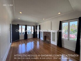 1724 E 11th St in Long Beach, CA - Building Photo