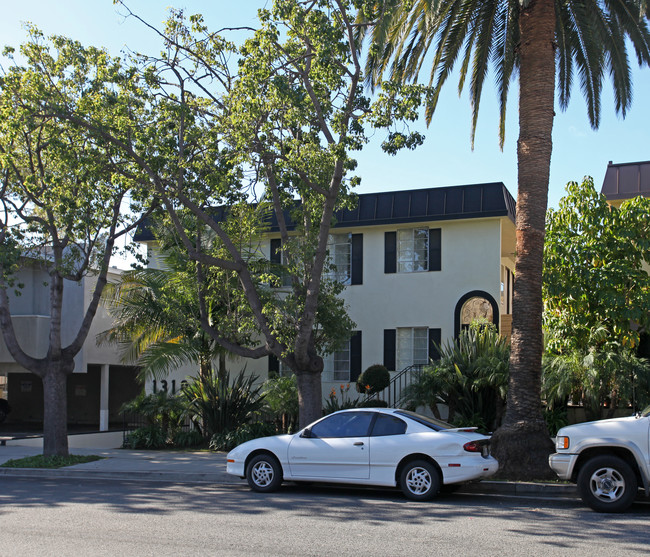 1318 Euclid St. in Santa Monica, CA - Foto de edificio - Building Photo