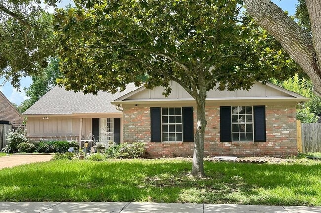 3418 Green Fields Dr in Sugar Land, TX - Building Photo - Building Photo