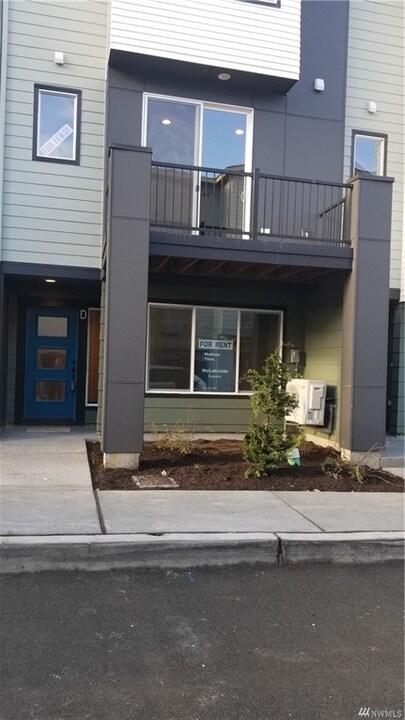 23705 8th Dr SE in Bothell, WA - Building Photo