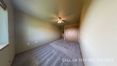 3503 W 93rd St, Unit 3503-04 in Sioux Falls, SD - Building Photo - Building Photo