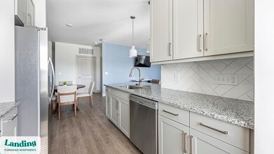 112 Hera Way, Unit 1202 in Myrtle Beach, SC - Foto de edificio - Building Photo