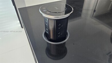 1861 NW N River Dr in Miami, FL - Building Photo - Building Photo