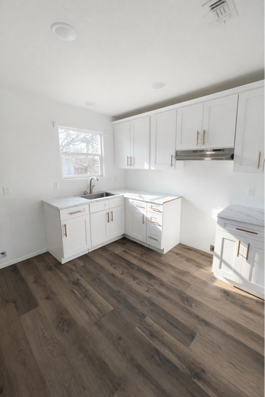 1406 Blair St in Gonzales, TX - Building Photo - Building Photo