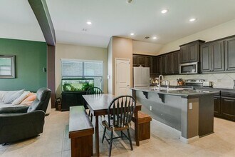 301 Marklawn Ln in Hutto, TX - Building Photo - Building Photo